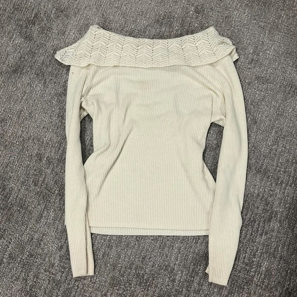 VINTAGE RARE Design Assets Off Shoulder Top!! - Picture 3 of 3